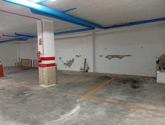 Garage til salg i Centro, Torrevieja - € 13.990 (Ref: 9823079)