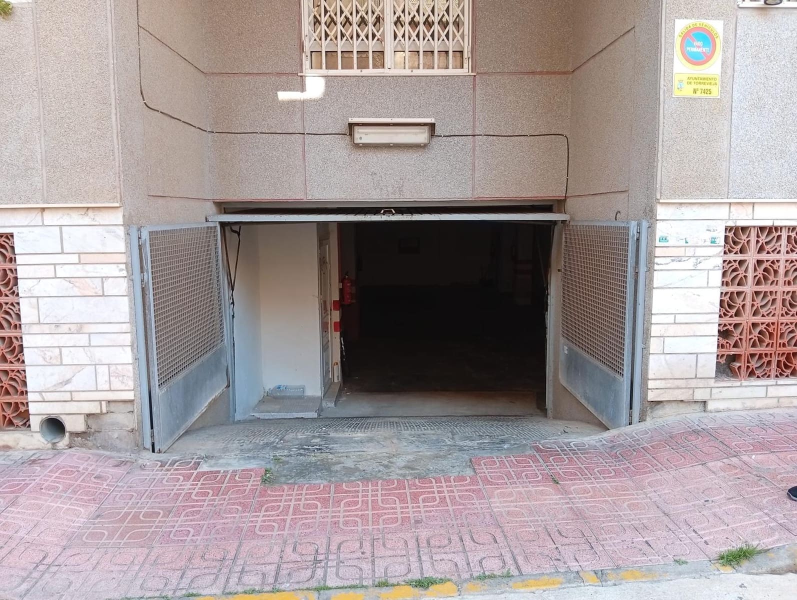 Garage in vendita in Torrevieja - 13.990 € (Rif: 9823079)