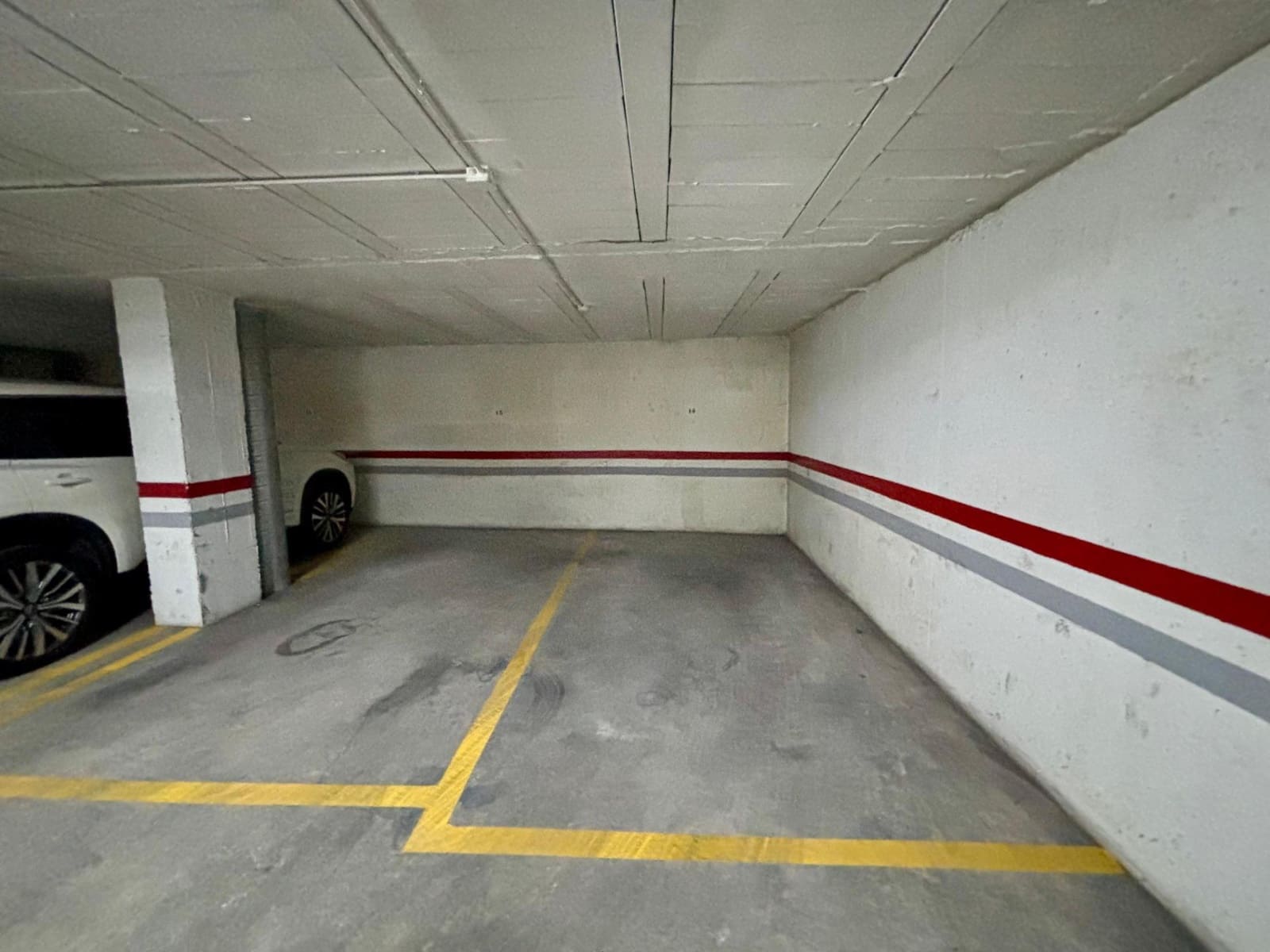 Garagem para venda em Torrevieja - 15 000 € (Ref: 9900232)