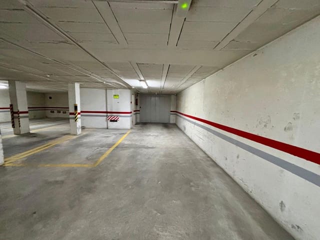 Garage à vendre à Torrevieja - 15 000 € (Ref: 9900232)