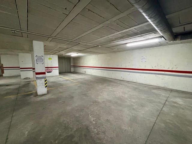 Garage à vendre à Torrevieja - 15 000 € (Ref: 9900232)