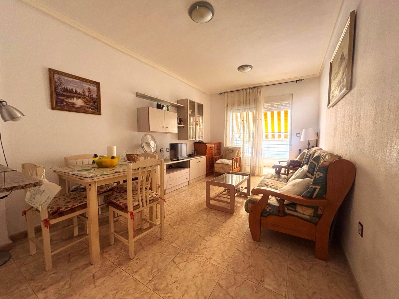 Apartamento de 2 habitaciones en Torrevieja en venta - 115.000 € (Ref: 9963315)