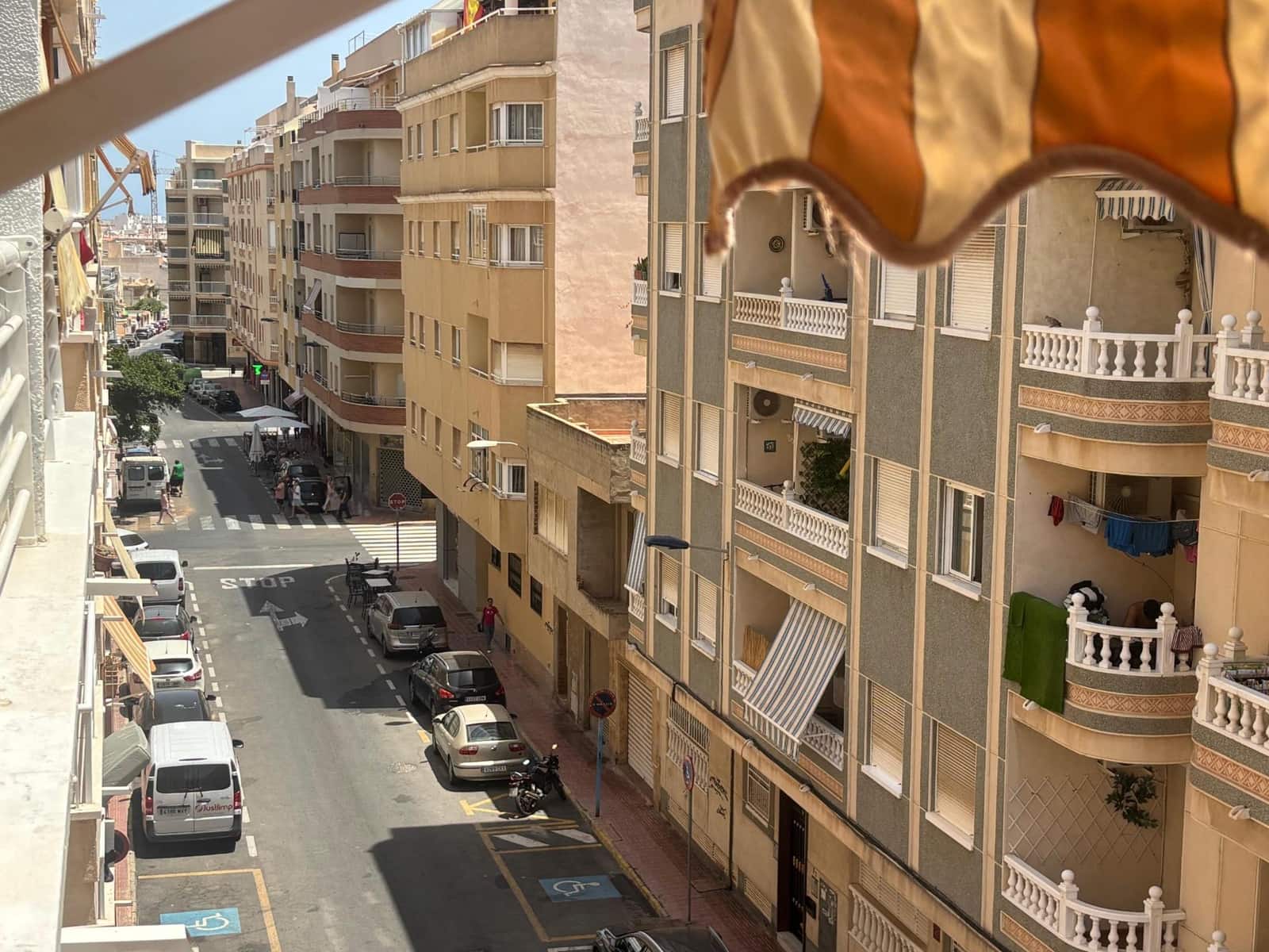 Apartamento de 2 habitaciones en Torrevieja en venta - 115.000 € (Ref: 9963315)