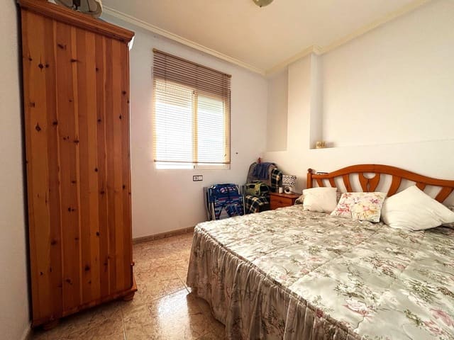 2 makuuhuone Huoneisto myytävänä paikassa Avenida Habaneras - Curva de Palangre, Torrevieja - 115 000 € (Ref: 9963315)