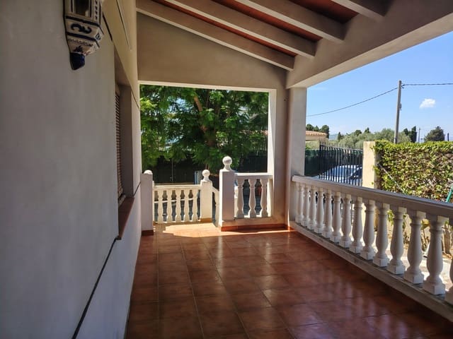 5 bedroom Townhouse for sale in Oliva Pueblo, Oliva with pool garage - € 310,000 (Ref: 10001039)