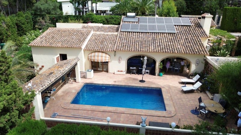 4 soveværelse Villa til salg i Javea / Xabia med swimmingpool garage - € 1.200.000 (Ref: 10010347)