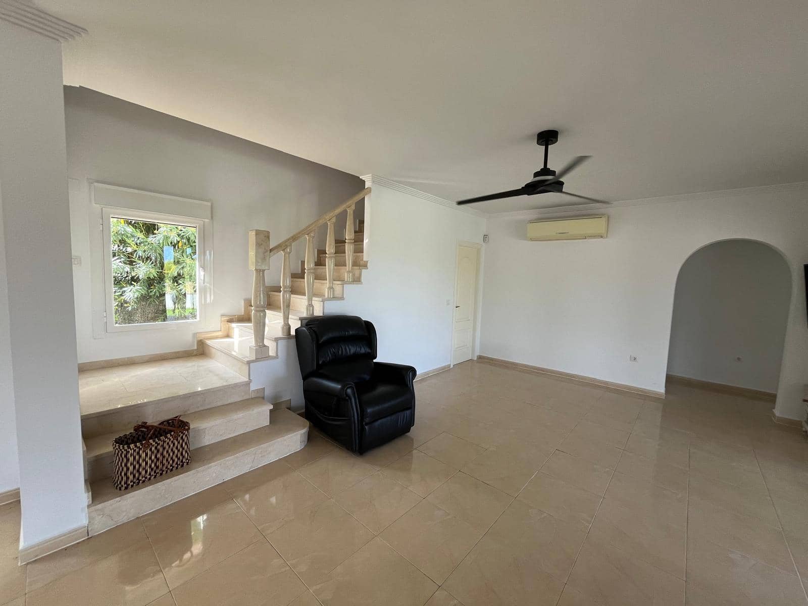 4 chambre Villa/Maison à vendre à Beniarbeig avec piscine garage - 850 000 € (Ref: 10016965)