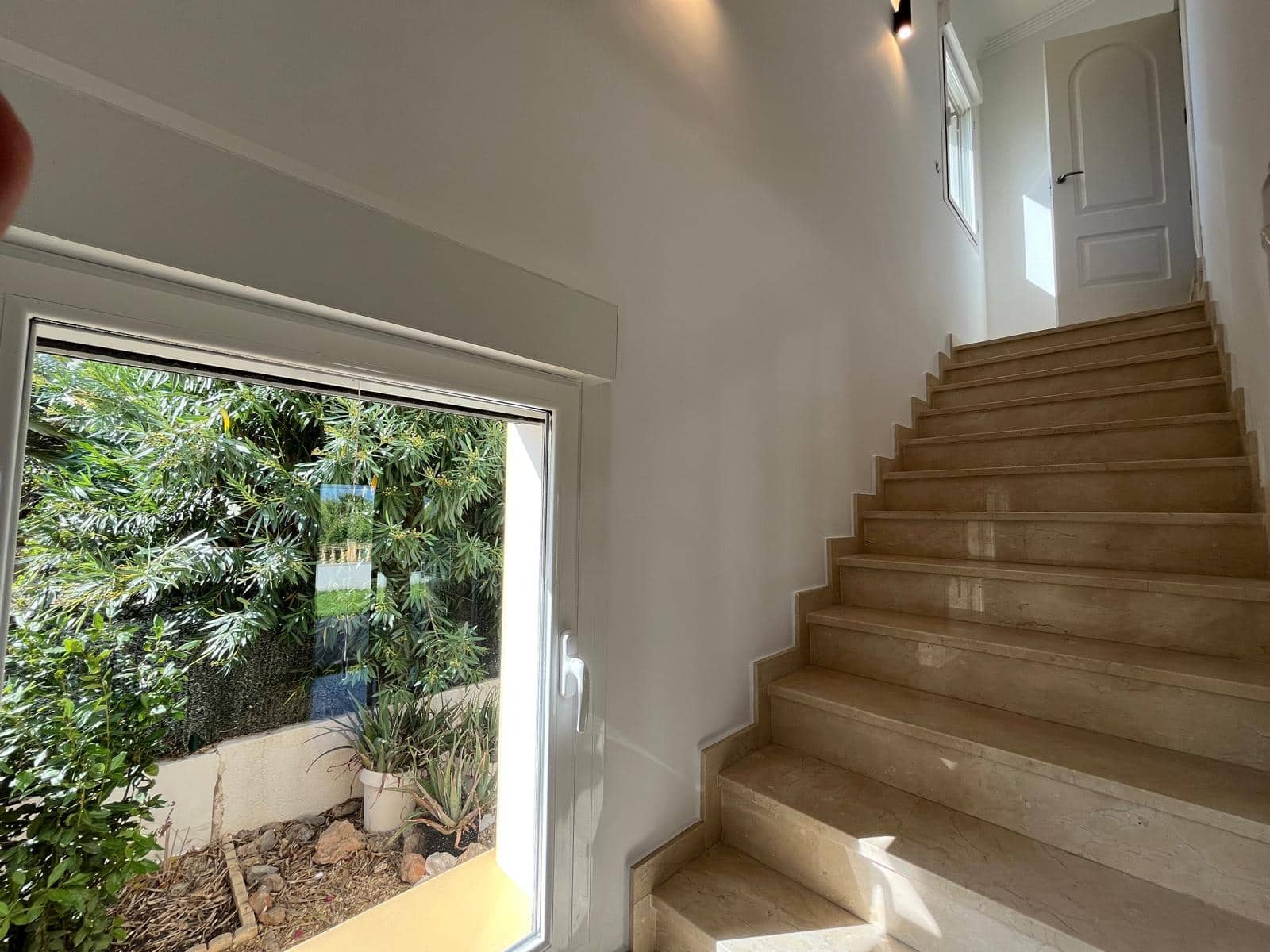 4 bedroom Villa for sale in Beniarbeig with pool garage - € 850,000 (Ref: 10016965)