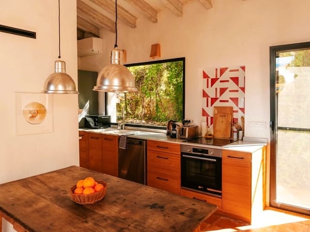 6 bedroom Villa for sale in Dénia with pool - € 940,000 (Ref: 10033368)