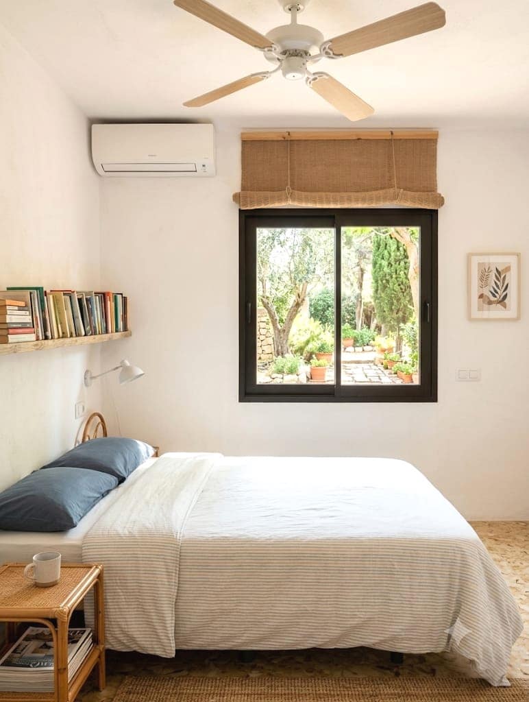 6 bedroom Villa for sale in Denia with pool - € 940,000 (Ref: 10033368)