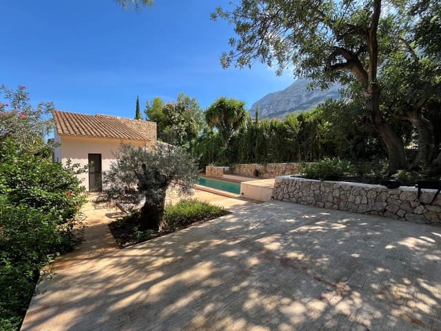 6 chambre Villa/Maison à vendre à Dénia avec piscine garage - 880 000 € (Ref: 10033368)
