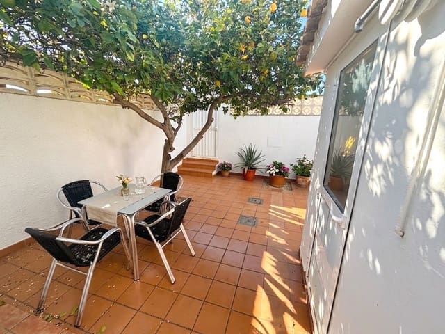 4 quarto Casa em Banda para venda em Dénia com garagem - 379 000 € (Ref: 10106452)