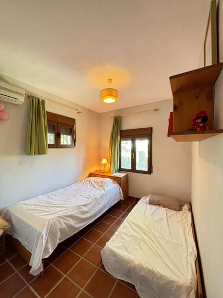 Chalet de 6 habitaciones en Dénia en venta con piscina garaje - 849.000 € (Ref: 10123363)