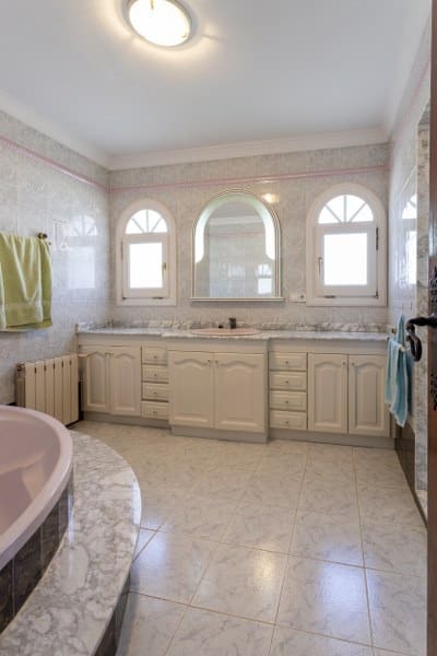 4 sypialnia Willa na sprzedaż w Denia z basenem garażem - 575 000 € (Ref: 8617229)