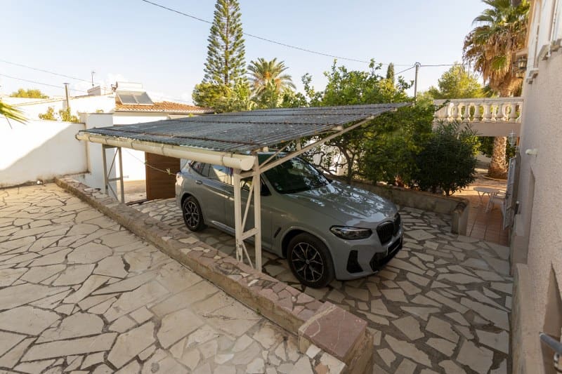 4 sypialnia Willa na sprzedaż w Denia z basenem garażem - 575 000 € (Ref: 8617229)