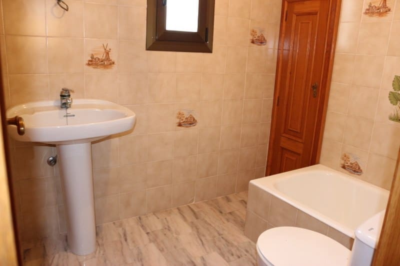 6 soveværelse Finca/Landehus til salg i Denia med swimmingpool garage - € 1.100.000 (Ref: 8764742)