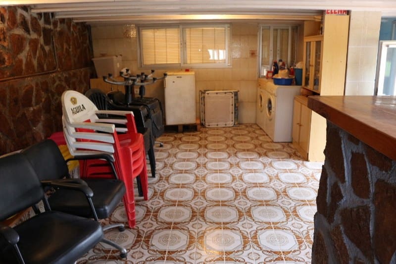 6 soveværelse Finca/Landehus til salg i Denia med swimmingpool garage - € 1.100.000 (Ref: 8764742)