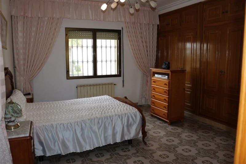 6 soveværelse Finca/Landehus til salg i Denia med swimmingpool garage - € 1.100.000 (Ref: 8764742)