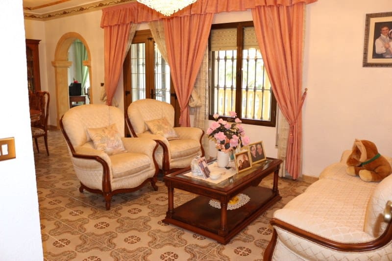 6 soveværelse Finca/Landehus til salg i Denia med swimmingpool garage - € 1.100.000 (Ref: 8764742)