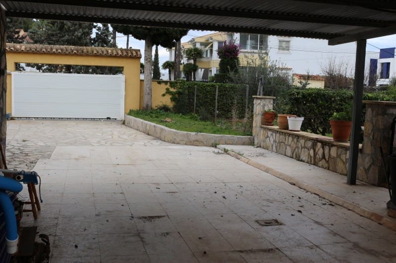 6 soveværelse Finca/Landehus til salg i Denia med swimmingpool garage - € 1.100.000 (Ref: 8764742)