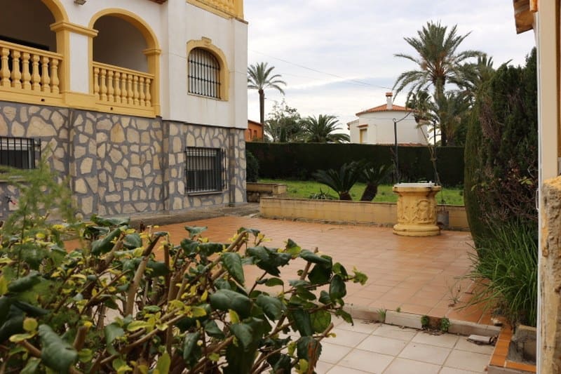6 soveværelse Finca/Landehus til salg i Denia med swimmingpool garage - € 1.100.000 (Ref: 8764742)