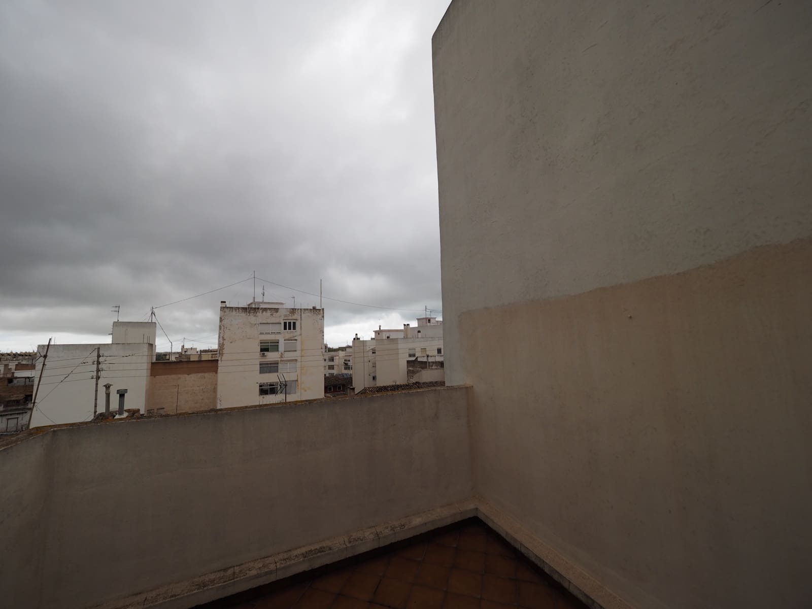 7 makuuhuone Omakotitalo myytävänä paikassa Oliva mukana 
autotalli - 280 000 € (Ref: 8821166)