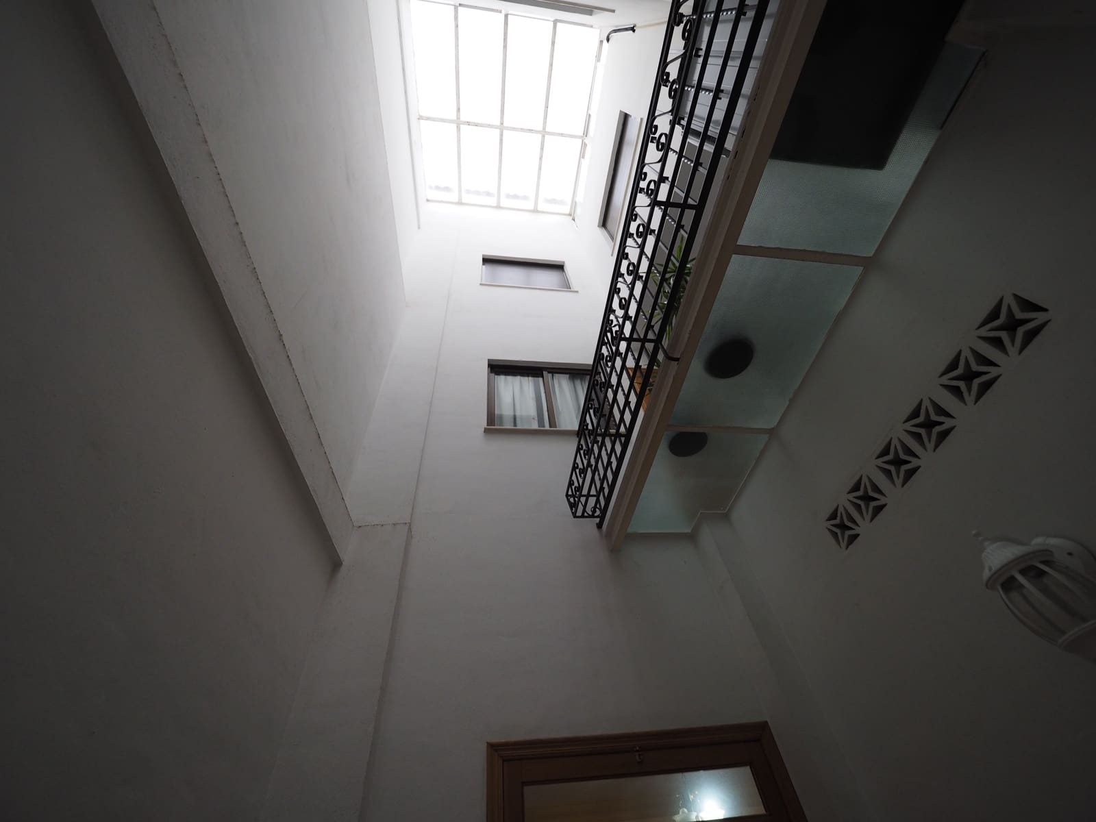 7 makuuhuone Omakotitalo myytävänä paikassa Oliva mukana 
autotalli - 280 000 € (Ref: 8821166)