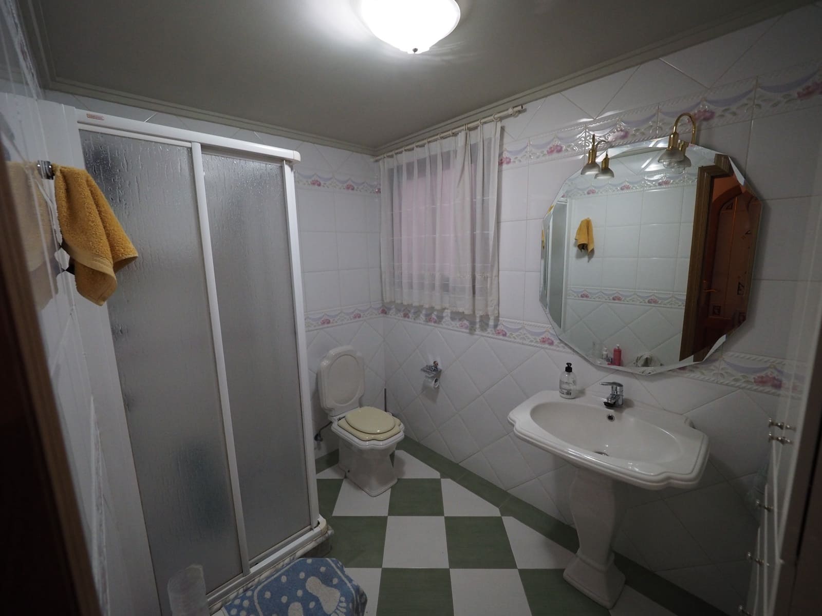 7 makuuhuone Omakotitalo myytävänä paikassa Oliva mukana 
autotalli - 280 000 € (Ref: 8821166)