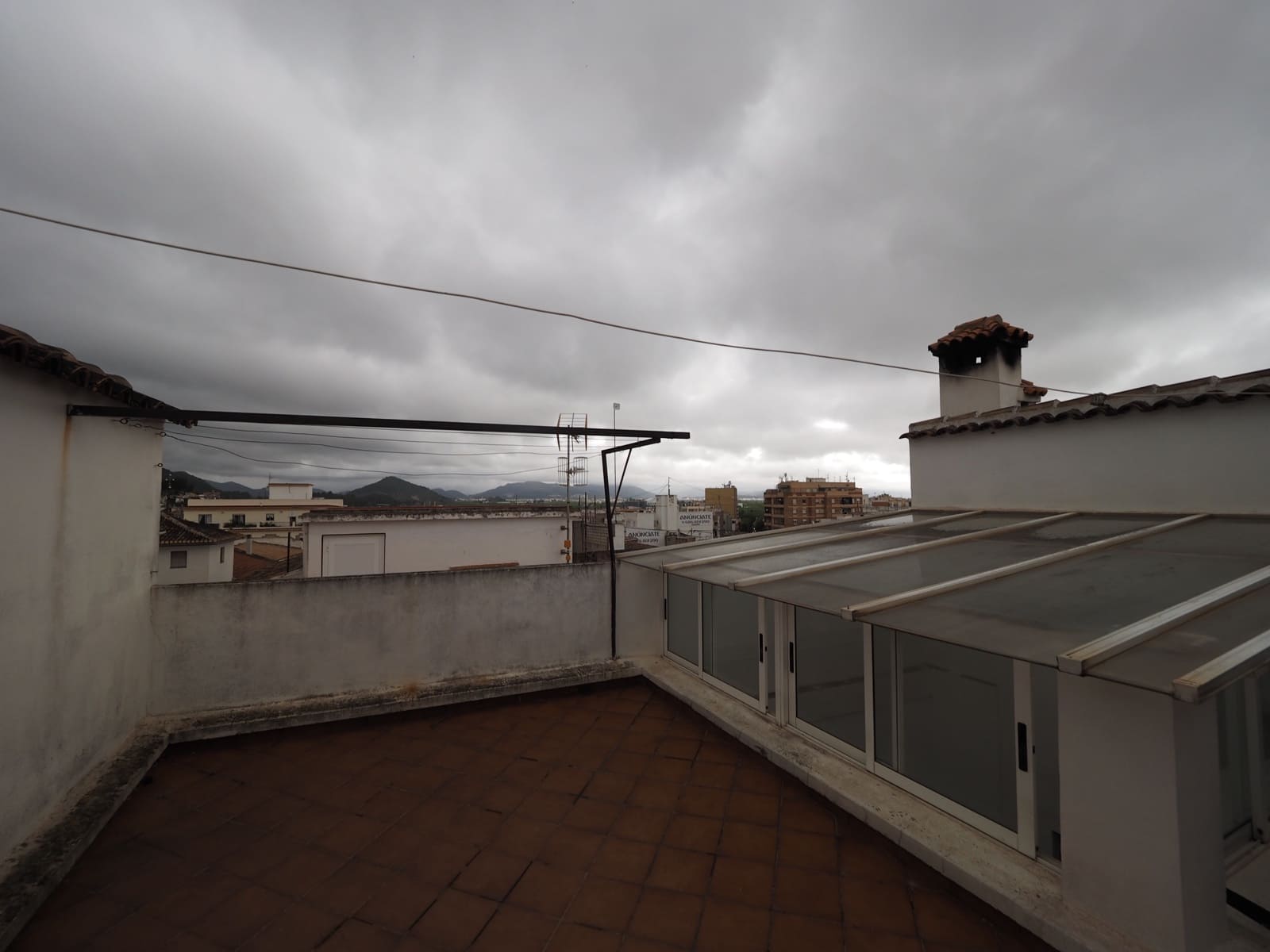 7 makuuhuone Omakotitalo myytävänä paikassa Oliva mukana 
autotalli - 280 000 € (Ref: 8821166)