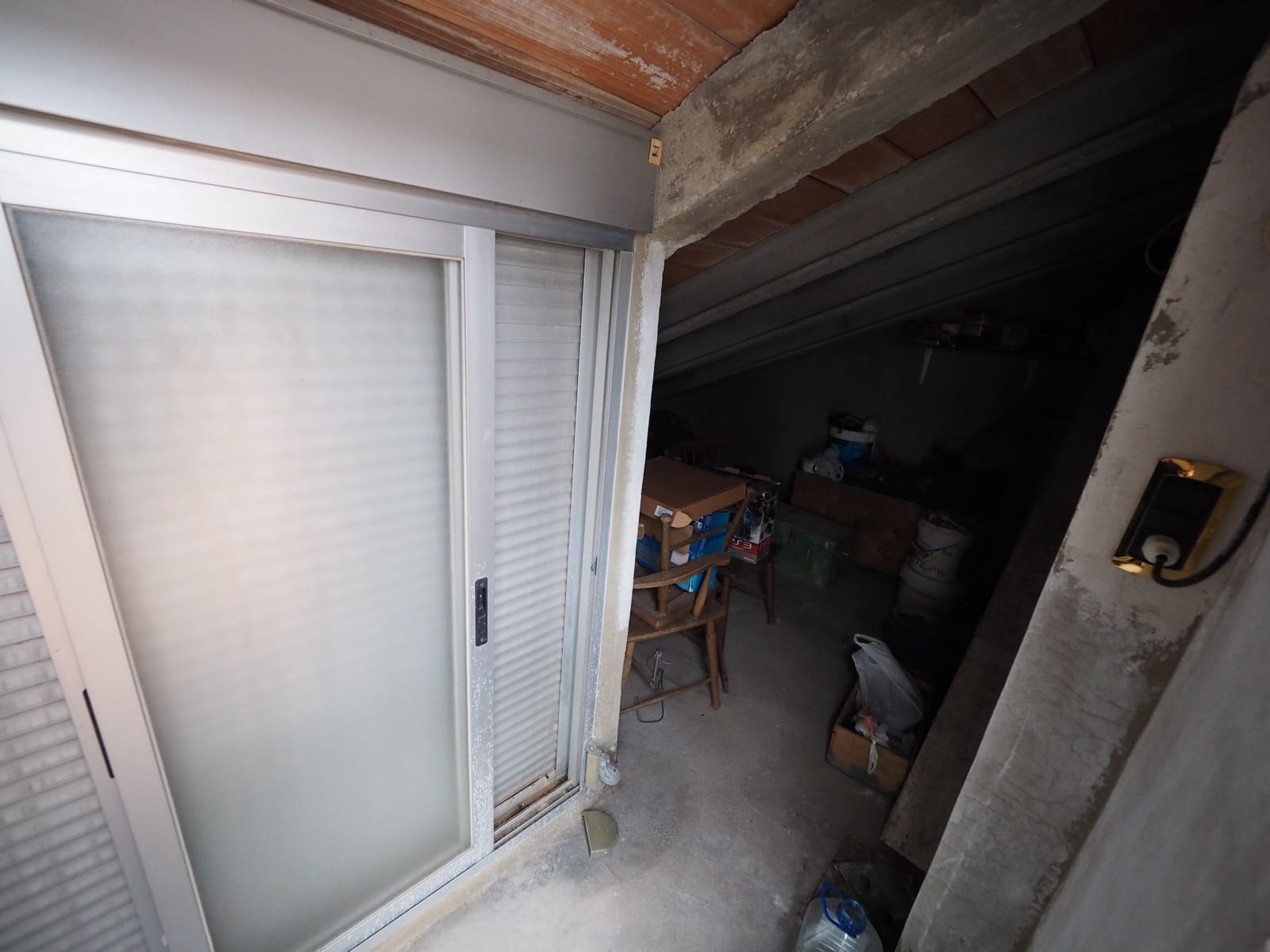 7 makuuhuone Omakotitalo myytävänä paikassa Oliva mukana 
autotalli - 280 000 € (Ref: 8821166)