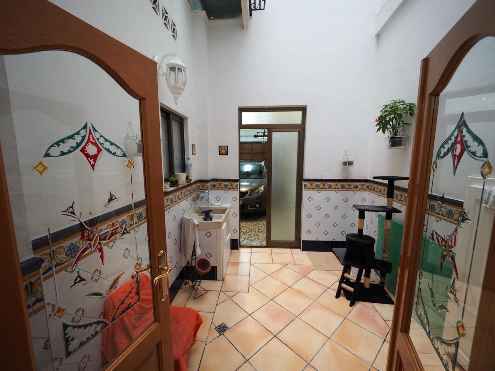 7 makuuhuone Omakotitalo myytävänä paikassa Oliva mukana 
autotalli - 280 000 € (Ref: 8821166)