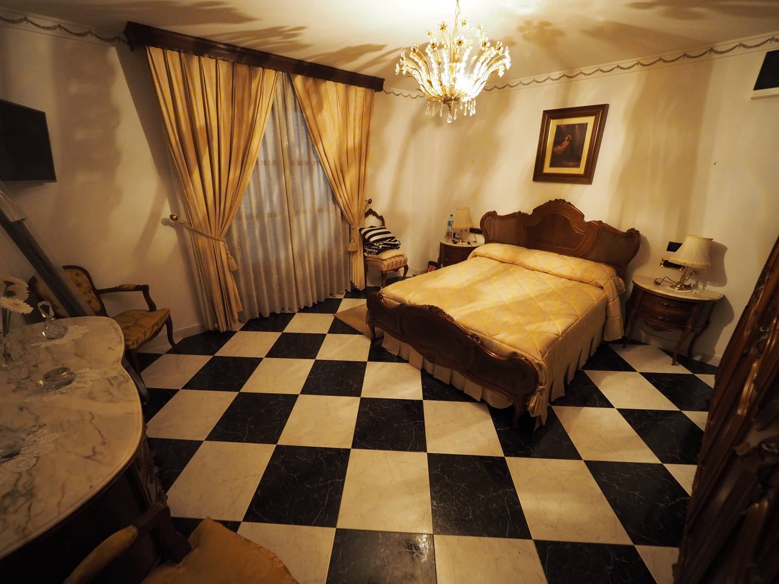 7 makuuhuone Omakotitalo myytävänä paikassa Oliva mukana 
autotalli - 280 000 € (Ref: 8821166)