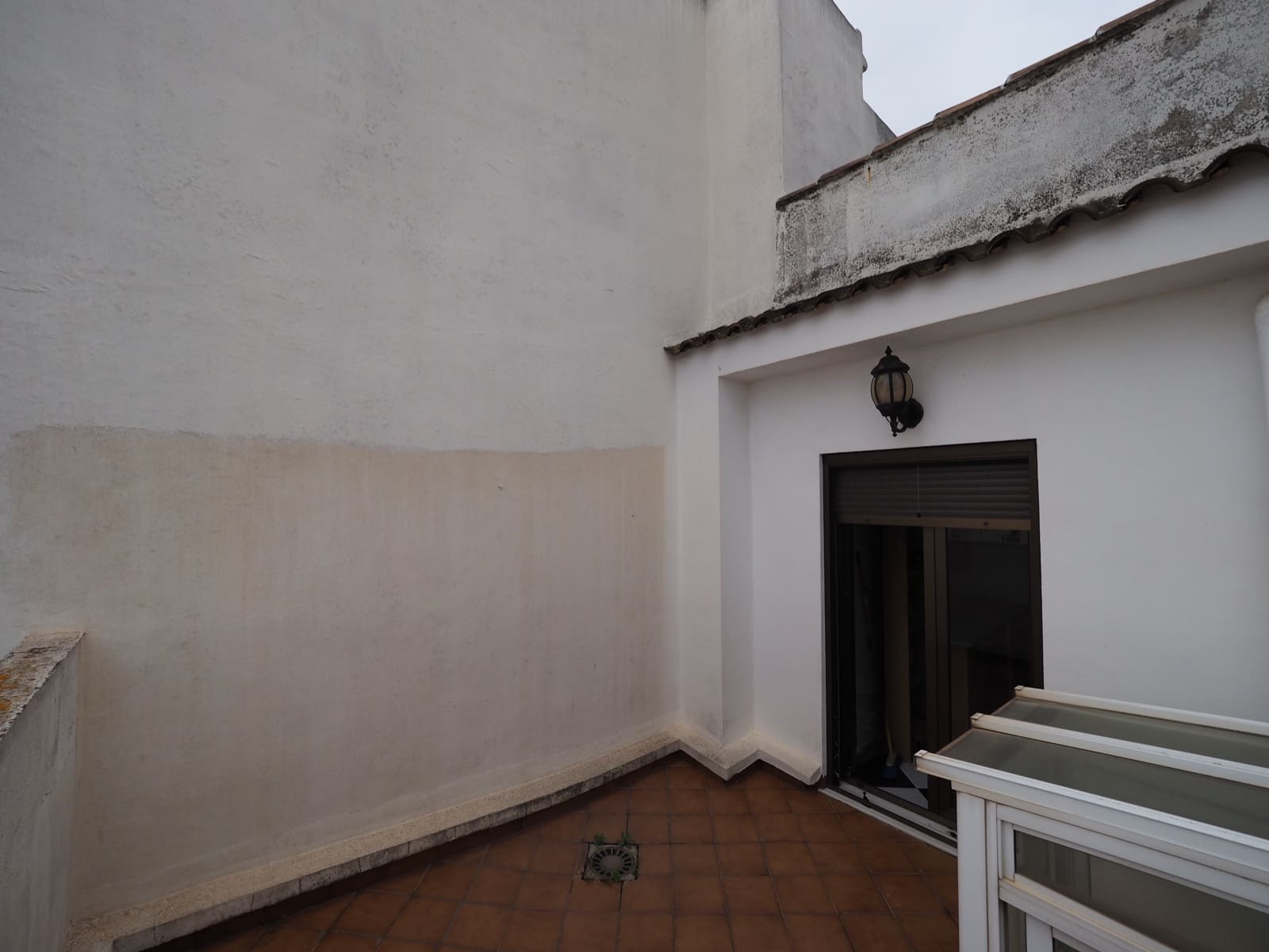 7 makuuhuone Omakotitalo myytävänä paikassa Oliva mukana 
autotalli - 280 000 € (Ref: 8821166)