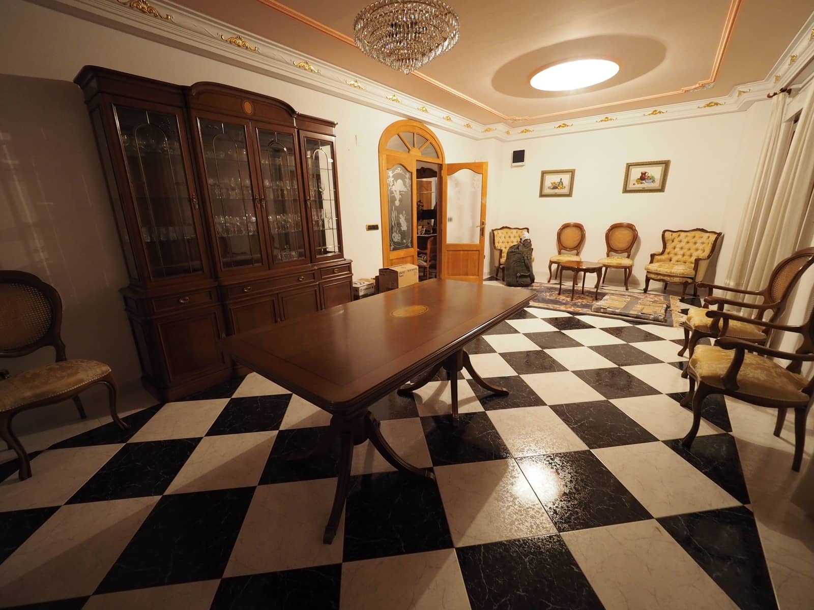 7 makuuhuone Omakotitalo myytävänä paikassa Oliva mukana 
autotalli - 280 000 € (Ref: 8821166)