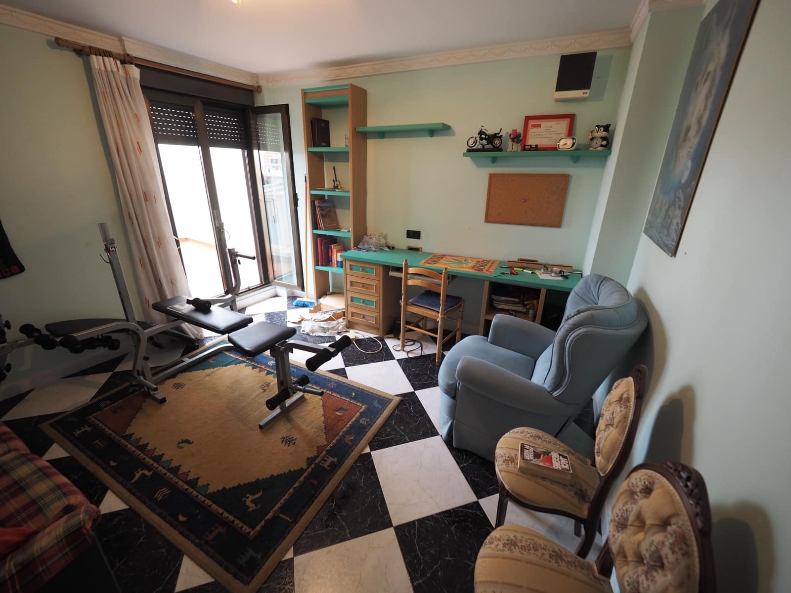 7 makuuhuone Omakotitalo myytävänä paikassa Oliva mukana 
autotalli - 280 000 € (Ref: 8821166)