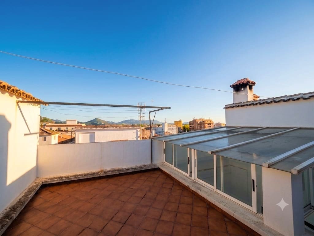 7 chambre Maison de Ville à vendre à Oliva avec garage - 285 000 € (Ref: 8821166)