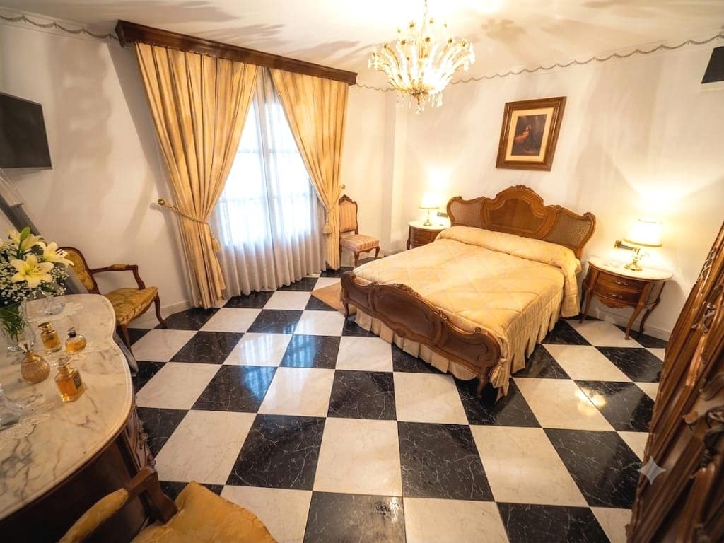 7 chambre Maison de Ville à vendre à Oliva avec garage - 285 000 € (Ref: 8821166)