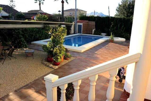 5 Zimmer Villa zu verkaufen in La Xara, Dénia mit Pool Garage - 549.000 € (Ref: 8851025)