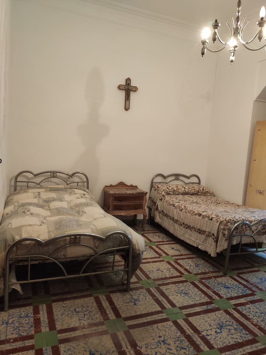 9 soveværelse Byhus til salg i Pedreguer - € 320.000 (Ref: 8873907)