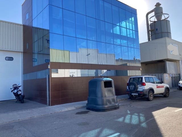 1 makuuhuone Kaupallinen myytävänä paikassa Almoines mukana 
autotalli - 625 000 € (Ref: 9207852)