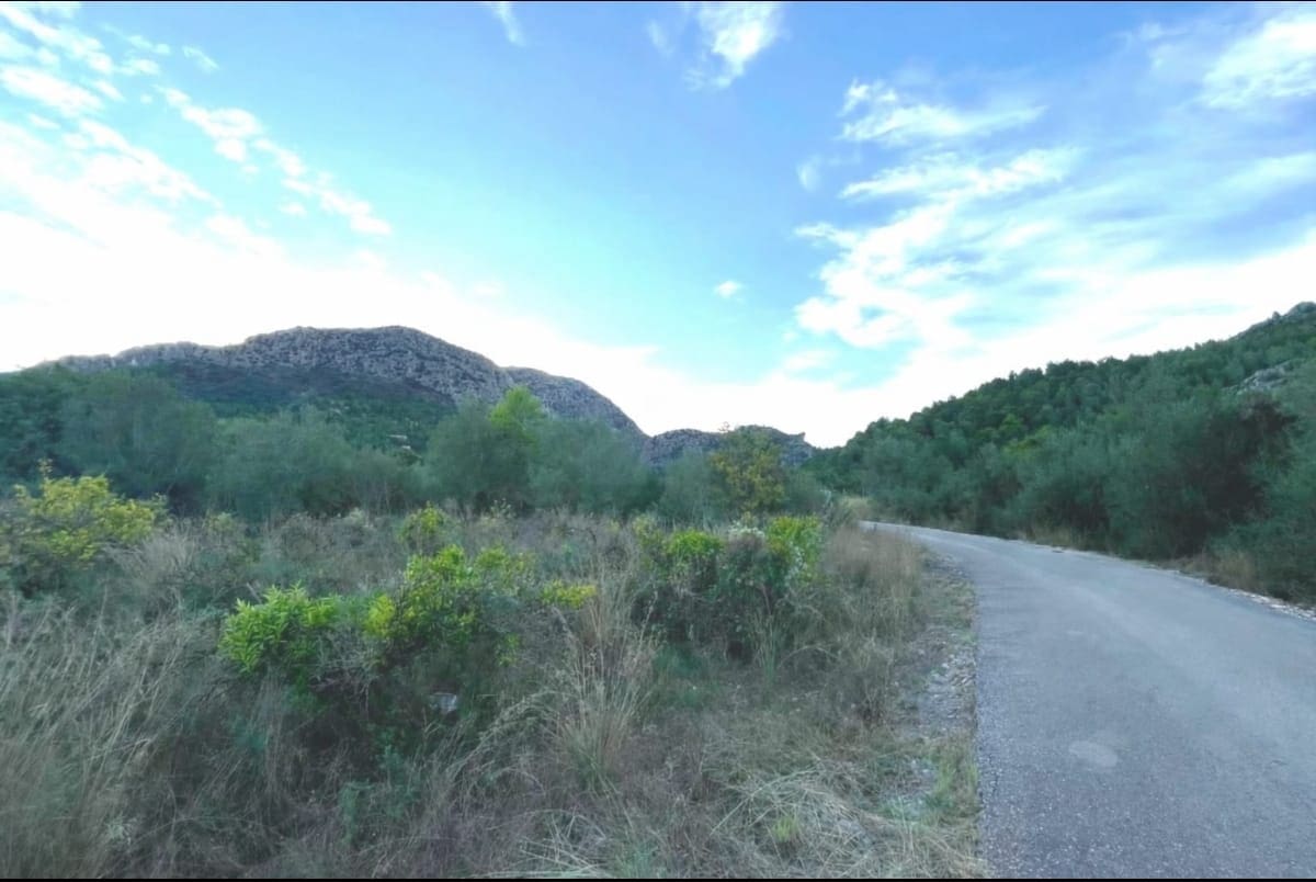 Terre non Aménagée à vendre à Sagra - 18 000 € (Ref: 9322428)