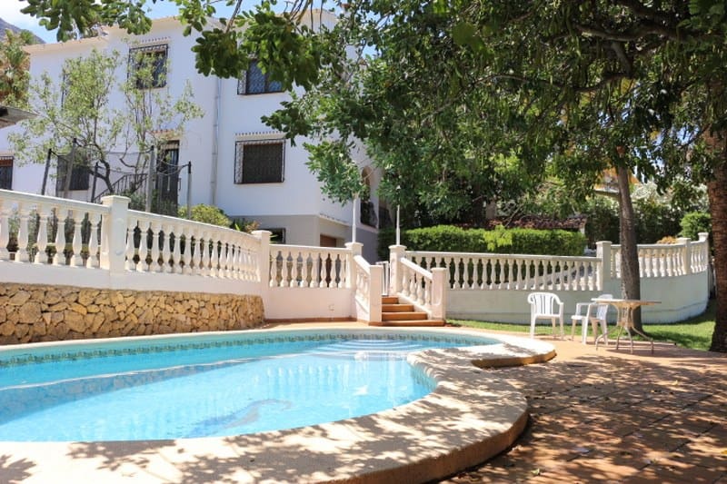 6 sovrum Villa till salu i Denia med pool garage - 900 000 € (Ref: 9325903)