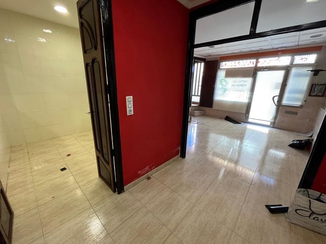 6 makuuhuone Omakotitalo myytävänä paikassa Oliva - 169 000 € (Ref: 9341630)