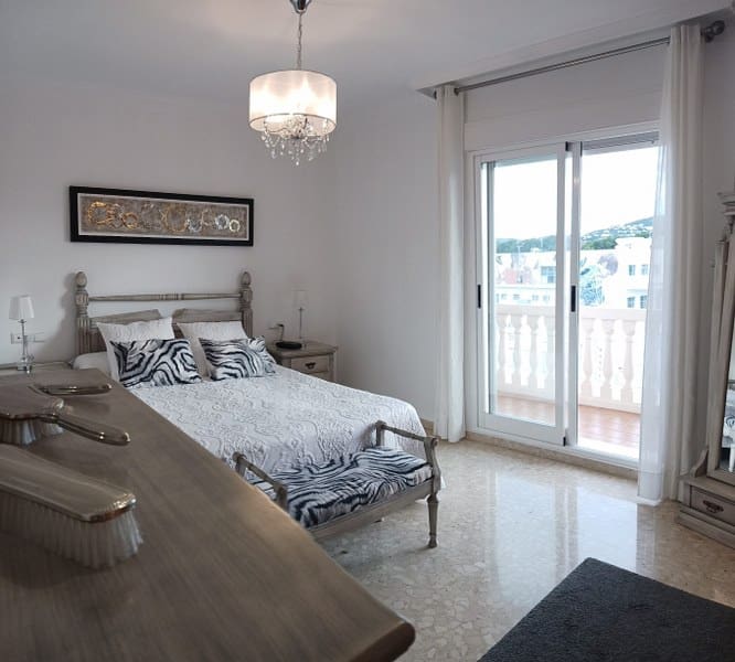 3 slaapkamer Rijtjeshuis te koop in Denia met zwembad garage - € 341.000 (Ref: 9348621)