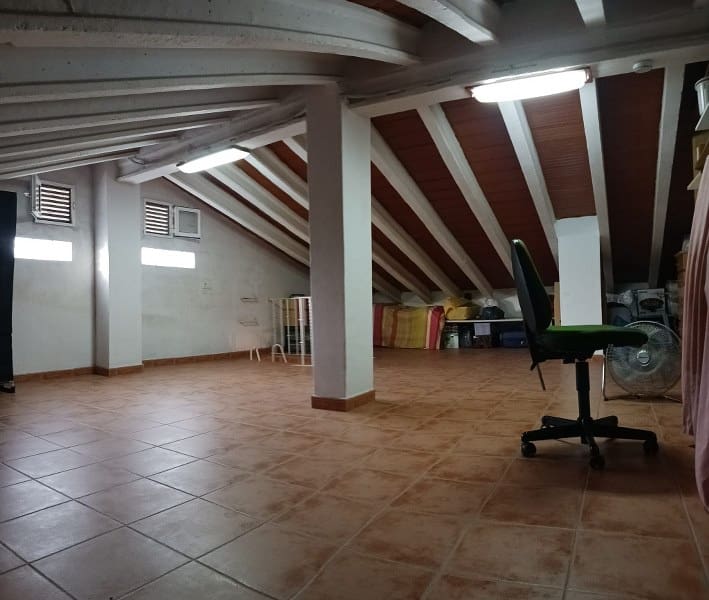 3 slaapkamer Rijtjeshuis te koop in Denia met zwembad garage - € 341.000 (Ref: 9348621)