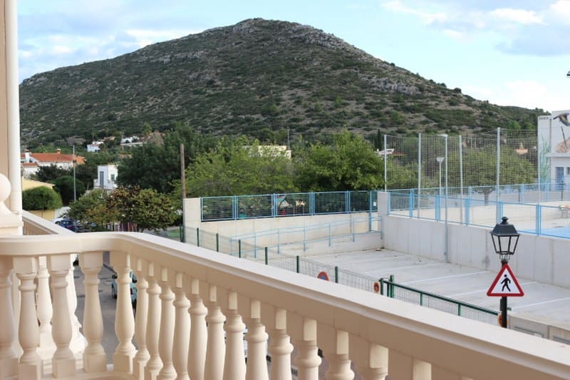 3 slaapkamer Rijtjeshuis te koop in Denia met zwembad garage - € 341.000 (Ref: 9348621)