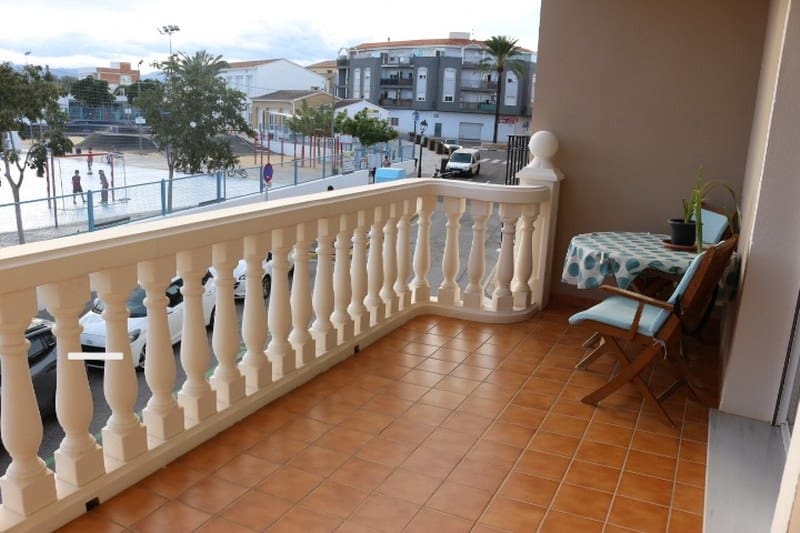 3 slaapkamer Rijtjeshuis te koop in Denia met zwembad garage - € 341.000 (Ref: 9348621)