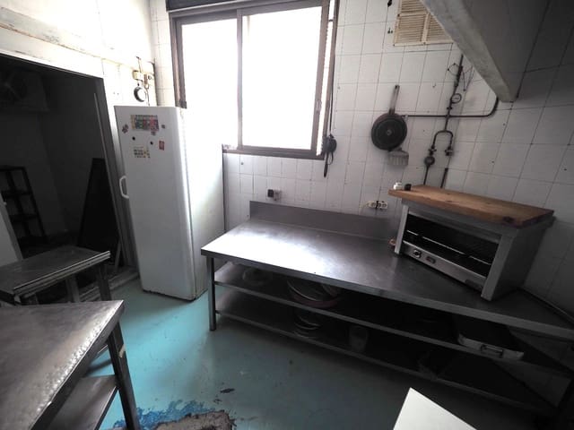 5 Zimmer Bar/Restaurant zu verkaufen in Tormos - 315.000 € (Ref: 9402822)