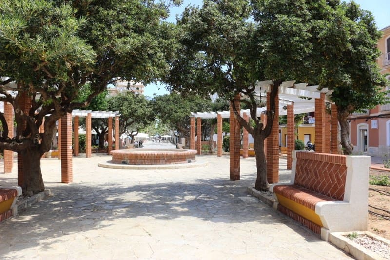 Business for sale in Denia - € 1,100,000 (Ref: 9413548)