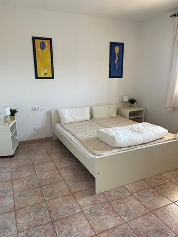 4 slaapkamer Rijtjeshuis te koop in Roses met zwembad garage - € 745.000 (Ref: 9441616)